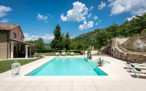Chipieri 4+2: Zwembad, Toevlucht, Vrije Tijd, Landgoed, Buitenmeubels, Thermae, Eco Hotel, Boerderij, Villa, Hacienda
