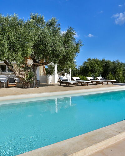 Villa Pajare Francesi 8+2: Blauw, Zwembad, Schaduw, Landgoed, Toevlucht, Buitenmeubels, Villa, Hacienda, Hotel