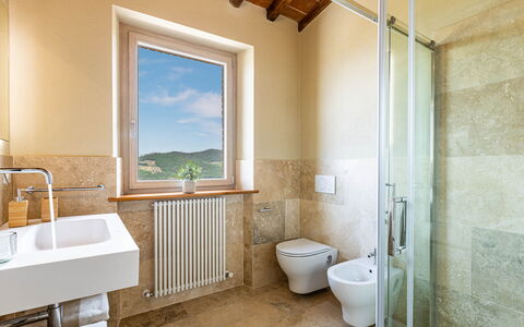 Il Poggiarellone 14: Muur, Flooring, Interieur Ontwerp, Verdieping, Loodgieterswerkinrichting, Kamer, Plafond, Loodgieter, Kraan, Badkamer