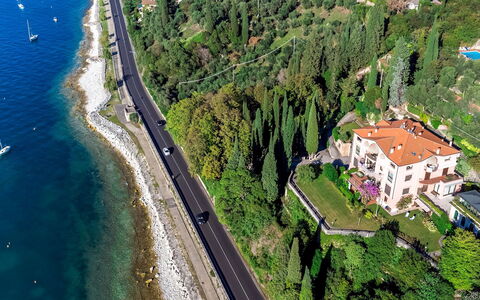 Corazza 6+1: Kust, Kust En Oceanic Landvormen, Zee, Kust, Baai, Badplaats, Geluid