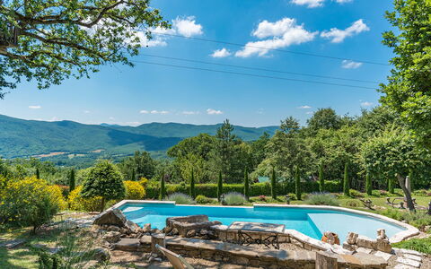 Borgo Paradiso 4+2: Bergachtig Landvormen, Heuvel, Berg, Landschap, Bergketen, Heuvel Station, Vallei, Ridge, Zwembad, Eco Hotel