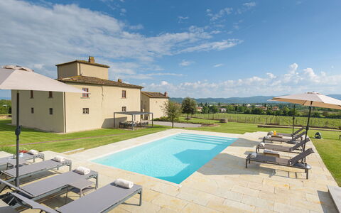 Ca Maggiore 10+2: Zwembad, Land Lot, Landgoed, Boerderij, Villa, Landscaping, Gazon, Buitenmeubels, Herenhuis