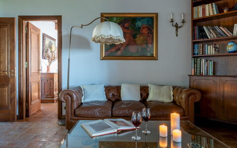 Vista del Lago 12: Meubilair, Interieur Ontwerp, Muur, Hout, Flooring, Kamer, Huis, Verdieping, Verlichting, Woonkamer