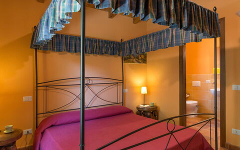Il Casale del Nonno 8+2: Meubilair, Interieur Ontwerp, Bed, Slaapkamer, Linens, Laken, Bedding, Verdieping, Kamer, Plafond