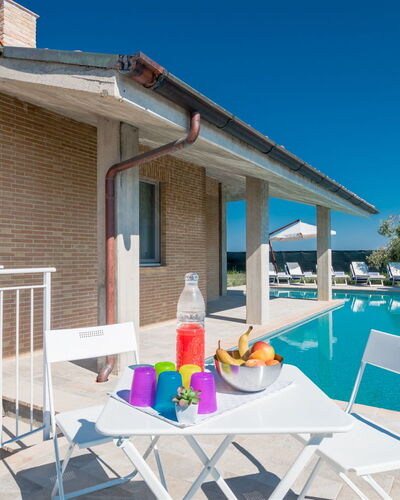 Casa di Eolo 8+2: Zwembad, Buitenmeubels, Meubilair, Toevlucht, Stoel, Samengesteld Materiaal, Vrije Tijd, Ligstoel, Schaduw, Villa