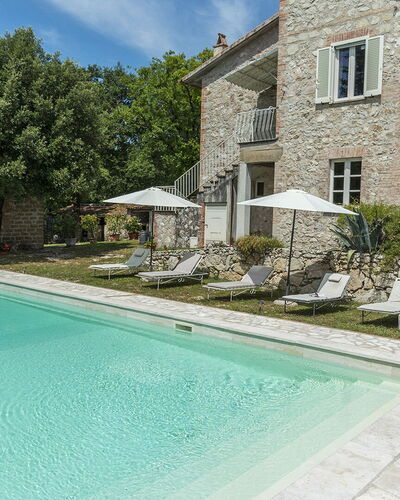 Villa la Corte 6: Huis, Verblijf, Landgoed, Boerderij, Villa, Zwembad, Backyard, Landscaping, Flagstone, Werf