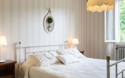 La Villa Dina 10: Interieur Ontwerp, Slaapkamer, Bed, Bedding, Meubilair, Laken, Hout, Linens, Textiel, Flooring
