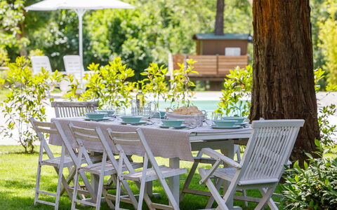 La Casa di Nanì 8: Meubilair, Buitenmeubels, Tafel, Stoel, Buitentafel, Klapstoel, Keuken En Eettafel, Tafelkleed, Tuin, Patio