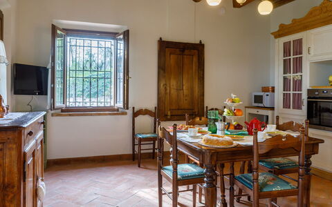 Ca' Pellicciano 8: Meubilair, Interieur Ontwerp, Flooring, Hout, Tafel, Plafond, Keuken En Eettafel, Kamer, Eetkamer, Verlichting