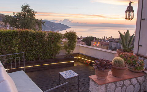 Attico Giafari 6: Meubilair, Appartement, Zee, Balkon, Bloempot, Kamerplant, Stoel, Kust, Eco Hotel, Penthouse