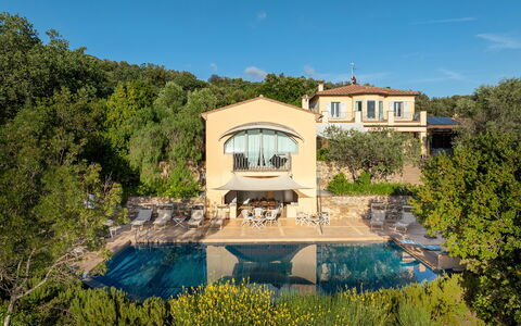 Villa le Cave 12: Boom, Zwembad, Toevlucht, Landgoed, Villa, Herenhuis, Reflectie, Eco Hotel, Hacienda