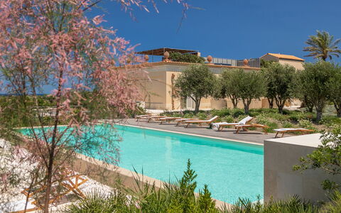 Villa Passo degli Aironi 12: Woongebied, Zwembad, Landgoed, Toevlucht, Hacienda, Eco Hotel, Villa, Landscaping, Buitenmeubels, Binnenplaats