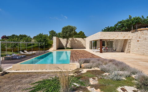 Villa Majoli 9: Landgoed, Ontwerp, Landscaping, Villa, Backyard, Zwembad, Buitenmeubels