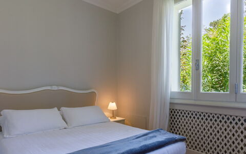 Villa Guidi 10: Interieur Ontwerp, Slaapkamer, Verdieping, Huis, Kamer, Laken, Bed, Linens, Bedding, Appartement