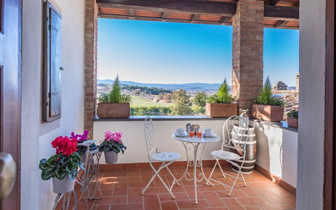 Casale Bella Vita 8+4: Muur, Huis, Bloempot, Kamerplant, Steen, Stoel, Villa, Balkon