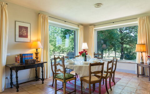 Casale dei Tigli 8: Meubilair, Interieur Ontwerp, Tafel, Plafond, Flooring, Stoel, Eetkamer, Keuken En Eettafel, Kamer, Verdieping