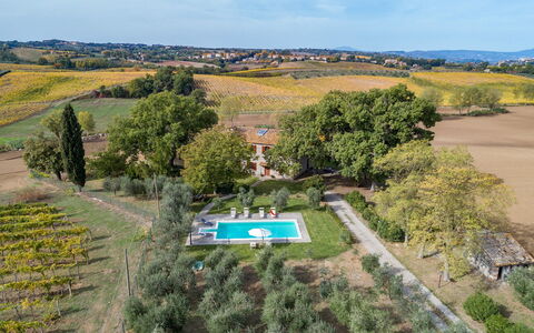 Casale le Tre Querce 8+1: Woongebied, Huis, Landgoed, Huis, Land Lot, Zwembad, Tuin, Plantage, Gazon, Hacienda