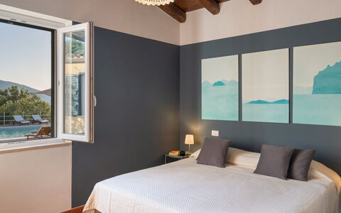 Villa le Sorbe 12: Slaapkamer, Meubilair, Interieur Ontwerp, Bed, Bedding, Laken, Huis, Kamer, Verlichting, Linens