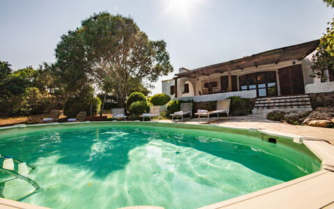Villa Isa 6: Zwembad, Toevlucht, Landgoed, Hacienda, Villa, Tuin, Landscaping, Eco Hotel, Boerderij, Backyard