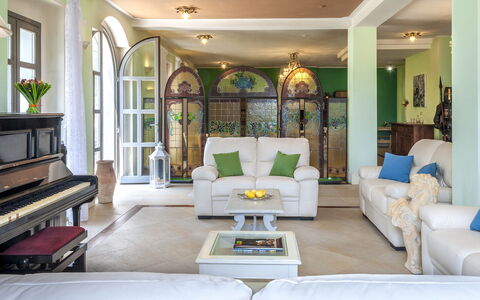 Villa Cappelletti 16+2: Meubilair, Interieur Ontwerp, Flooring, Bankstel, Verdieping, Plafond, Hout, Kamer, Tafel, Woonkamer