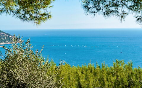 Villa nel Blu 8: Blauw, Water, Groen, Blad, Vegetation, Zee, Horizon, Kust En Oceanic Landvormen, Oceaan, Kust