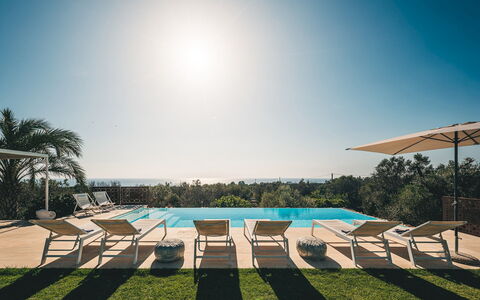 Villa la Pupazza 8: Zwembad, Toevlucht, Buitenmeubels, Schaduw, Eco Hotel, Ligstoel, Tropen, Stoel, Landscaping
