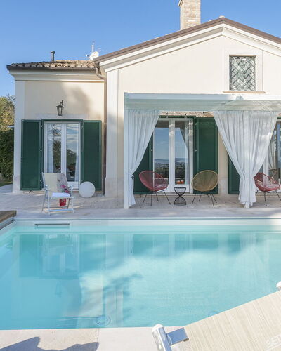 Villa Lucente 6+2: Zwembad, Deur, Landgoed, Stoel, Villa, Landscaping, Boerderij, Toevlucht, Hacienda, Schaduw