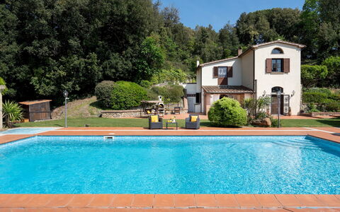 Villa Nikka 6: Zwembad, Toevlucht, Eco Hotel, Hacienda, Landgoed, Villa, Hotel, Schaduw, Waterpartij, Thermae