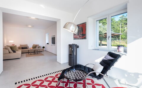Villa Petrillo 6: Meubilair, Interieur Ontwerp, Flooring, Verdieping, Muur, Plafond, Hout, Kamer, Verlichting, Woonkamer