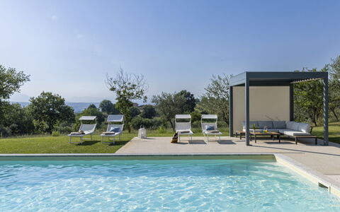 Villa Petrillo 6: Zwembad, Buitenmeubels, Land Lot, Tuin, Schaduw, Toevlucht, Landscaping, Outdoor Structuur, Gazon