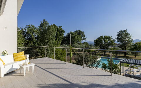 Villa Petrillo 6: Veranda, Houten Vloer, Samengesteld Materiaal, Schaduw, Dek, Buitenmeubels, Zwembad, Eco Hotel, Tuin, Toevlucht