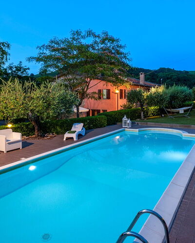 Villa Banci 8: Zwembad, Blauw, Toevlucht, Eco Hotel, Thermae, Buitenmeubels, Vrije Tijd, Hacienda, Landgoed, Hotel