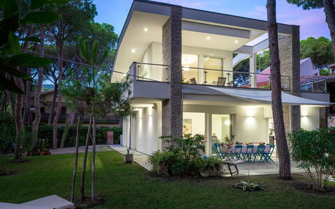 La Villa in Pineta 10: Schaduw, Veranda, Landgoed, Toevlucht, Villa, Hacienda, Balkon, Eco Hotel, Outdoor Structuur