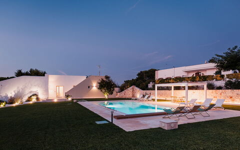 Villa Bellina 6: Zwembad, Landgoed, Toevlucht, Hacienda, Binnenplaats, Schaduw, Villa, Ontwerp, Landscaping, Hotel