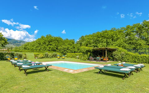 La Mandolata 12: Tuin, Zwembad, Buitenmeubels, Toevlucht, Gazon, Eco Hotel, Hacienda, Landscaping, Park, Landgoed