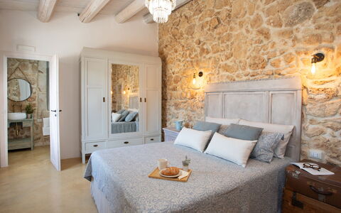 Palmento San Lorenzo 6: Meubilair, Interieur Ontwerp, Muur, Slaapkamer, Flooring, Bed, Verdieping, Lade, Kamer, Verlichting