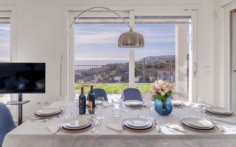 Villa Gioia 8: Meubilair, Interieur Ontwerp, Tafel, Flooring, Stoel, Keuken En Eettafel, Verdieping, Eetkamer, Huis, Kamer