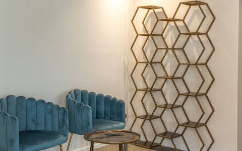 Onda 8: Interieur Ontwerp, Meubilair, Stellingen, Plank, Natuurlijk Materiaal, Beits, Hardwood, Woonkamer