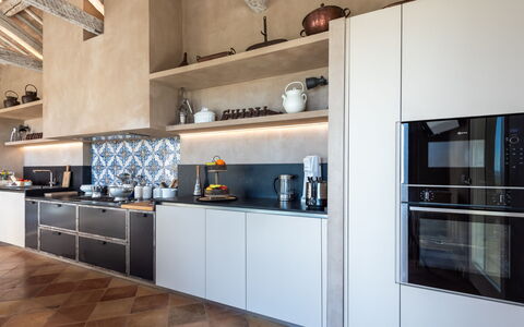 Villa Dianella 8+2: Keuken, Interieur Ontwerp, Countertop, Toestel Van De Keuken, Meubilair, Flooring, Cabinetry, Fornuis, Major Appliance, Plafond