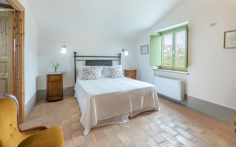 Villa a Casa di Giovanni 12: Meubilair, Interieur Ontwerp, Muur, Bed, Slaapkamer, Flooring, Hout, Plafond, Verdieping, Bedding