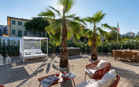 Casa Amare 4+2: Buitenmeubels, Schaduw, Bloempot, Toevlucht, Eco Hotel, Tuin, Landscaping, Stoel, Paraplu