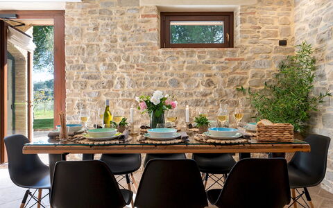 Villa Cherubini 8+1: Meubilair, Interieur Ontwerp, Muur, Tafel, Stoel, Hout, Flooring, Keuken En Eettafel, Eetkamer, Verlichting