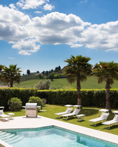 Villa Mandara 8+2: Zwembad, Buitenmeubels, Toevlucht, Ligstoel, Land Lot, Gazon, Tuin, Eco Hotel, Landscaping, Schaduw