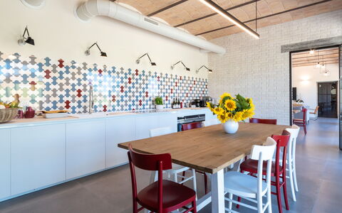 La Buona Maniera 10: Interieur Ontwerp, Meubilair, Flooring, Keuken, Plafond, Verdieping, Lichte Inrichting, Tafel, Verlichting, Countertop