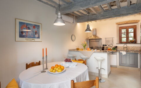 Casa da Sogno 12: Meubilair, Interieur Ontwerp, Flooring, Keuken, Plafond, Countertop, Lichte Inrichting, Stoel, Kamer, Verdieping