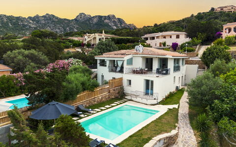 Villa la Maddalena 6+2: Blauw, Woongebied, Zomer, Huis, Zwembad, Toevlucht, Menselijke Nederzetting, Huis, Vakantie, Vrije Tijd