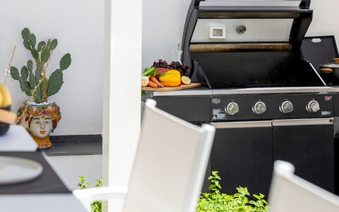 Dimora Egadina Giovanni 4+4: Toestel Van De Keuken, Barbecue, Huishoudapparatuur, Kamerplant, Bloempot, Fornuis, Voedsel, Koken