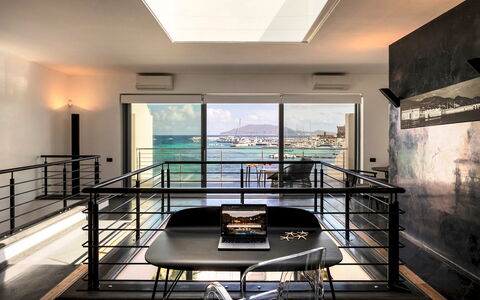 Dimora Egadina Giovanni 4+4: Interieur Ontwerp, Meubilair, Verdieping, Flooring, Plafond, Appartement, Stoel, Kamer, Glas, Balkon