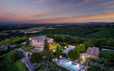 Podere Gellino 14: Landschap, Landgoed, Herenhuis, Boerderij, Eco Hotel, Villa, Landscaping, Hacienda, Plantage, Vogelperspectief