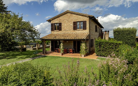 Podere Gellino 14: Huis, Struik, Verblijf, Huis, Landelijk Gebied, Boerderij, Tuin, Landgoed, Gazon